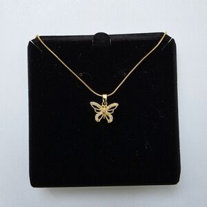 N0002 Elegant Gold Butterfly Pendant Necklace